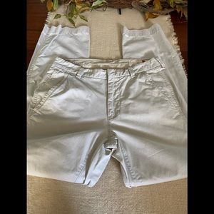 Gap Khakis Size 31/32